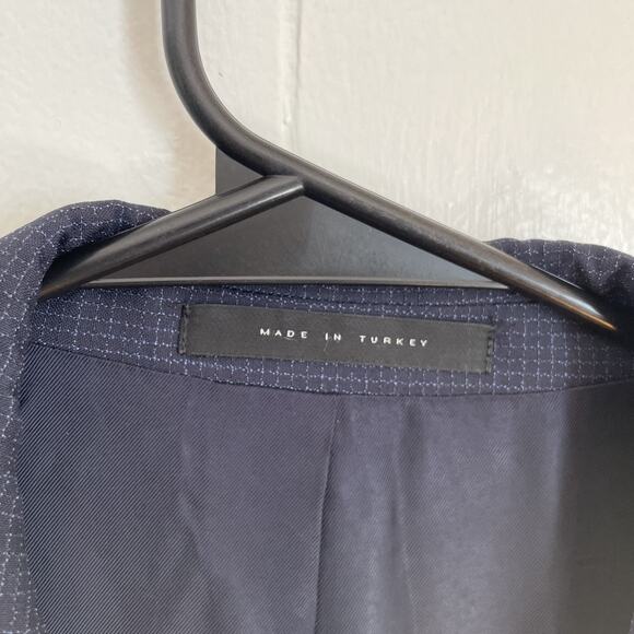 Hugo Boss Men’s 40R Navy Wool Blazer Sport Coat Jacket Made in Turkey - Picture 3 of 13